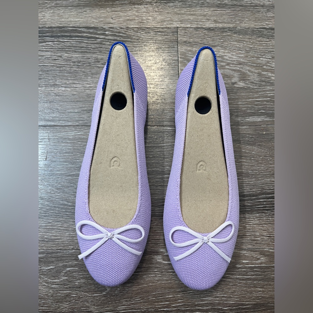 NIB Rothy’s ballet flat in bellflower lavender purple. NEVER WORN